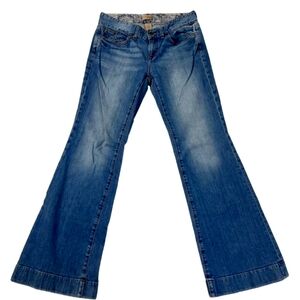 Vintage Y2K Women's GAP low rise blue denim flare bell bottom jeans